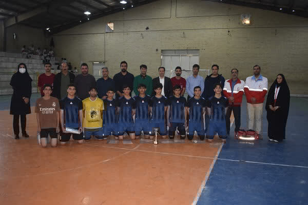 هنرستان فنی آزادگان قهرمانی مسابقات فوتسال «جام مدرسه قهرمان» بهاباد را از آن خود کرد