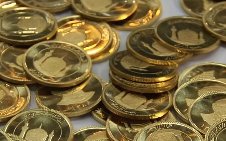 سکه بین ۱۵۲ تا ۱۵۴ میلیون تومان در نوسان است