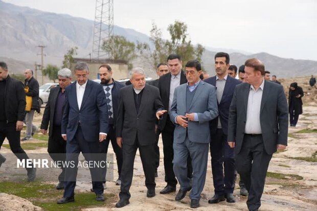 وزیر میراث‌فرهنگی بسته گردشگری «دره خزینه» پلدختر تهیه شود