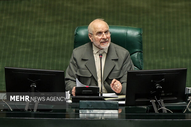 قالیباف باید حقوق‌ها متناسب با تورم افزایش یابد