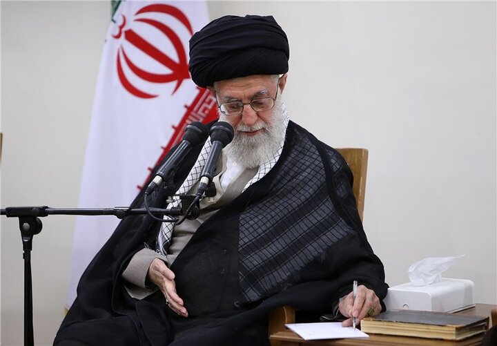 میراث رهبر شهید فراتر از زمان است؛ تداوم مکتب بیداری و رشد فکری جامعه با معلمی که سرمایه‌اش انسان‌ها بود